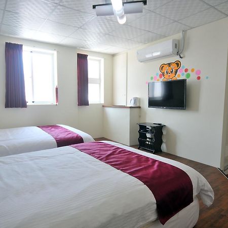 Lin Yuan Bicycle Homestay Taitung Bagian luar foto